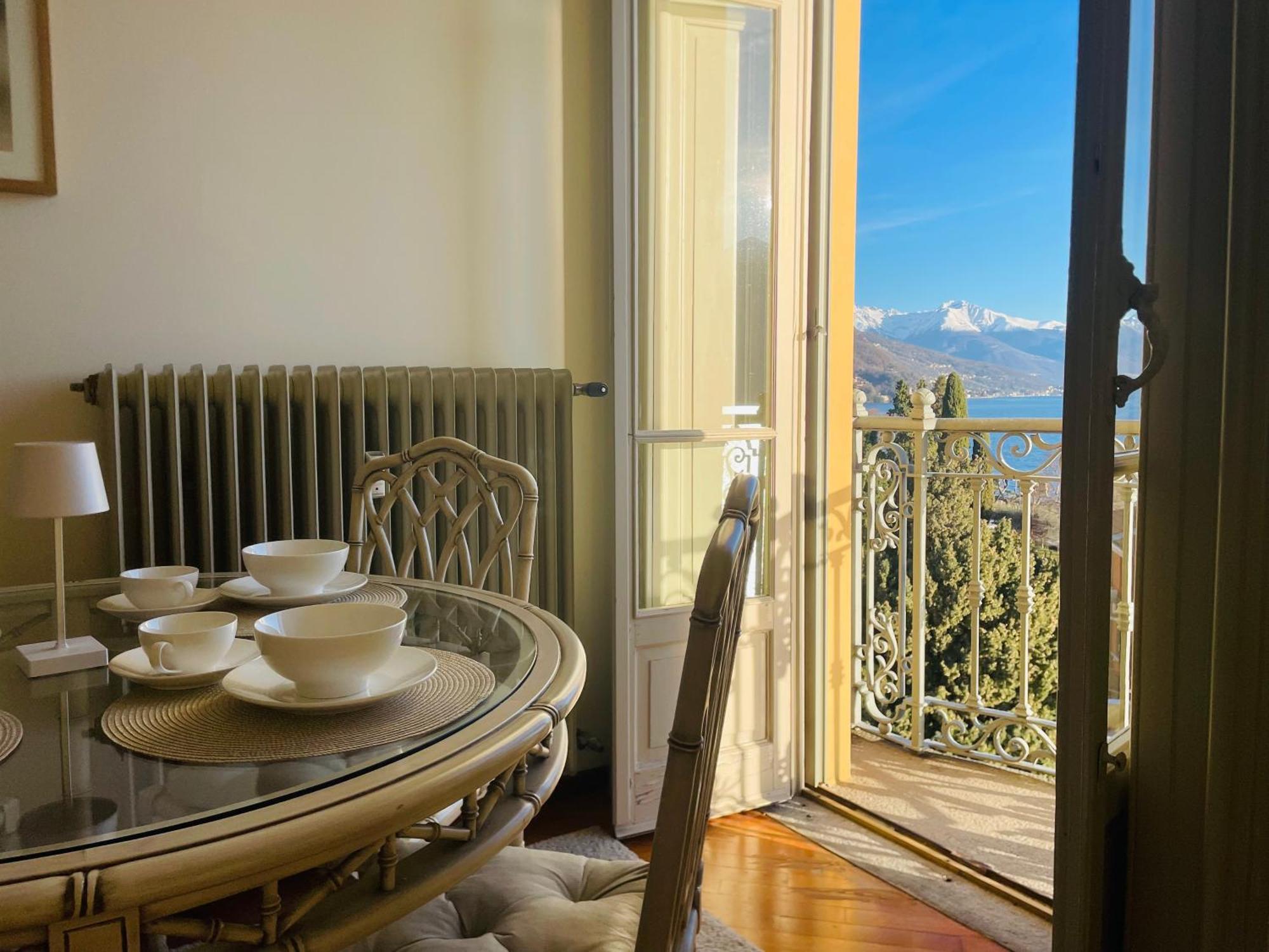 メナッジョResidenza Victoriaアパートメント エクステリア 写真